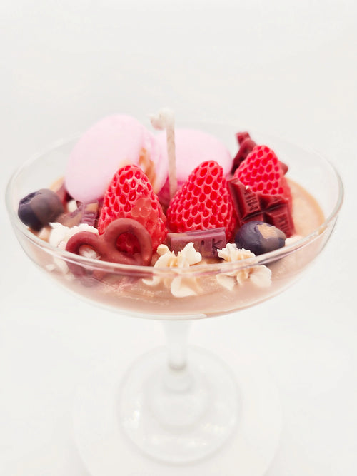 Chocolate_Dessert_Soy_Wax_Candle_-_Cute_Macaron_Berry_Decor_-_Aesthetic_Handmade_Gift