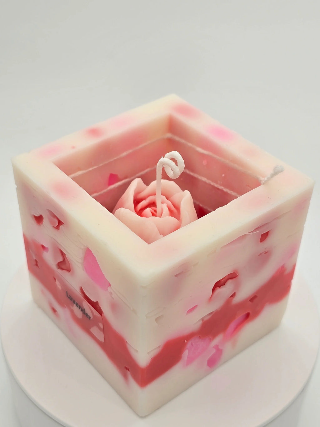 Hidden_Tulip_Reveal_Candle_Interactive_Two-Stage_Soy_Wax_Art_Experience_the_magic_of_a_flower_that_blooms_in_the_glow_of_a_flame.