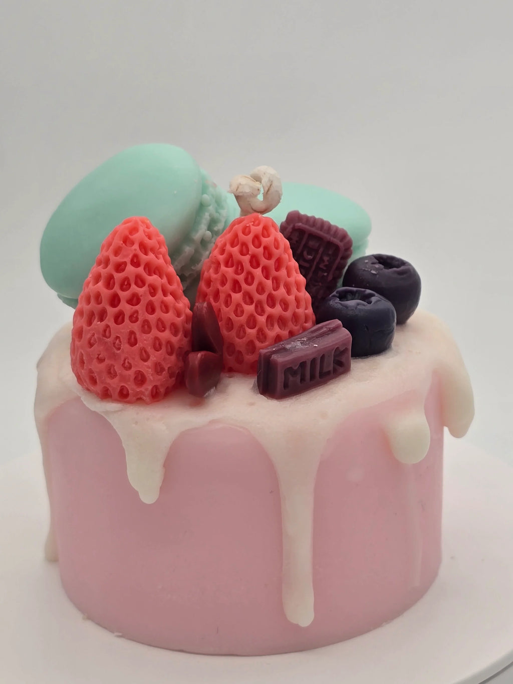 Macaron_Fruit_Dessert_Candle_Aesthetic_Home_Decor